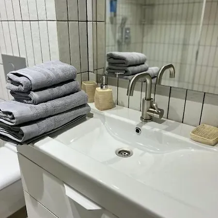 2 Bedroom On Ismail Corner Stefan Cel Mare, New Apartment, Chisinau Center! Exterior foto