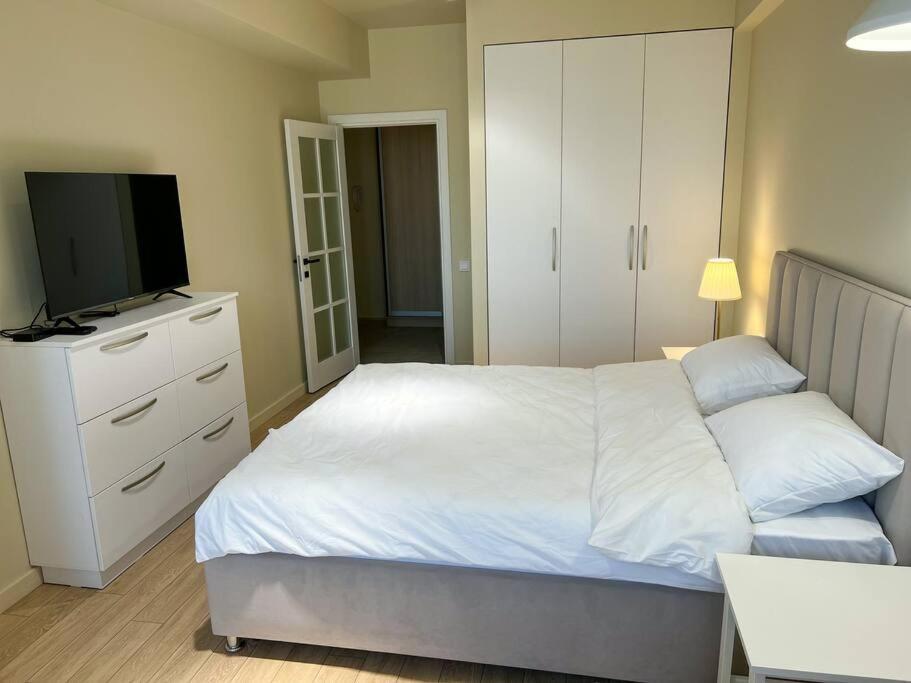 Appartamento 2 Bedroom On Ismail Corner Stefan Cel Mare, New Apartment, Center! Chişinău
